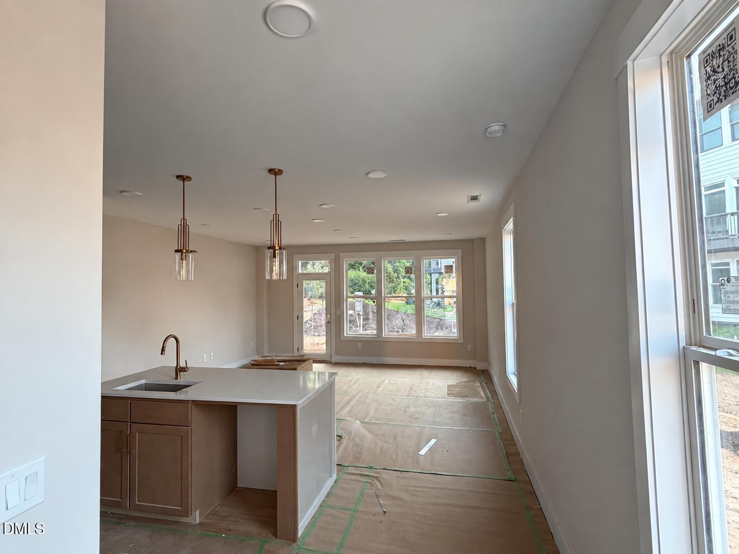 615 W Cable Court