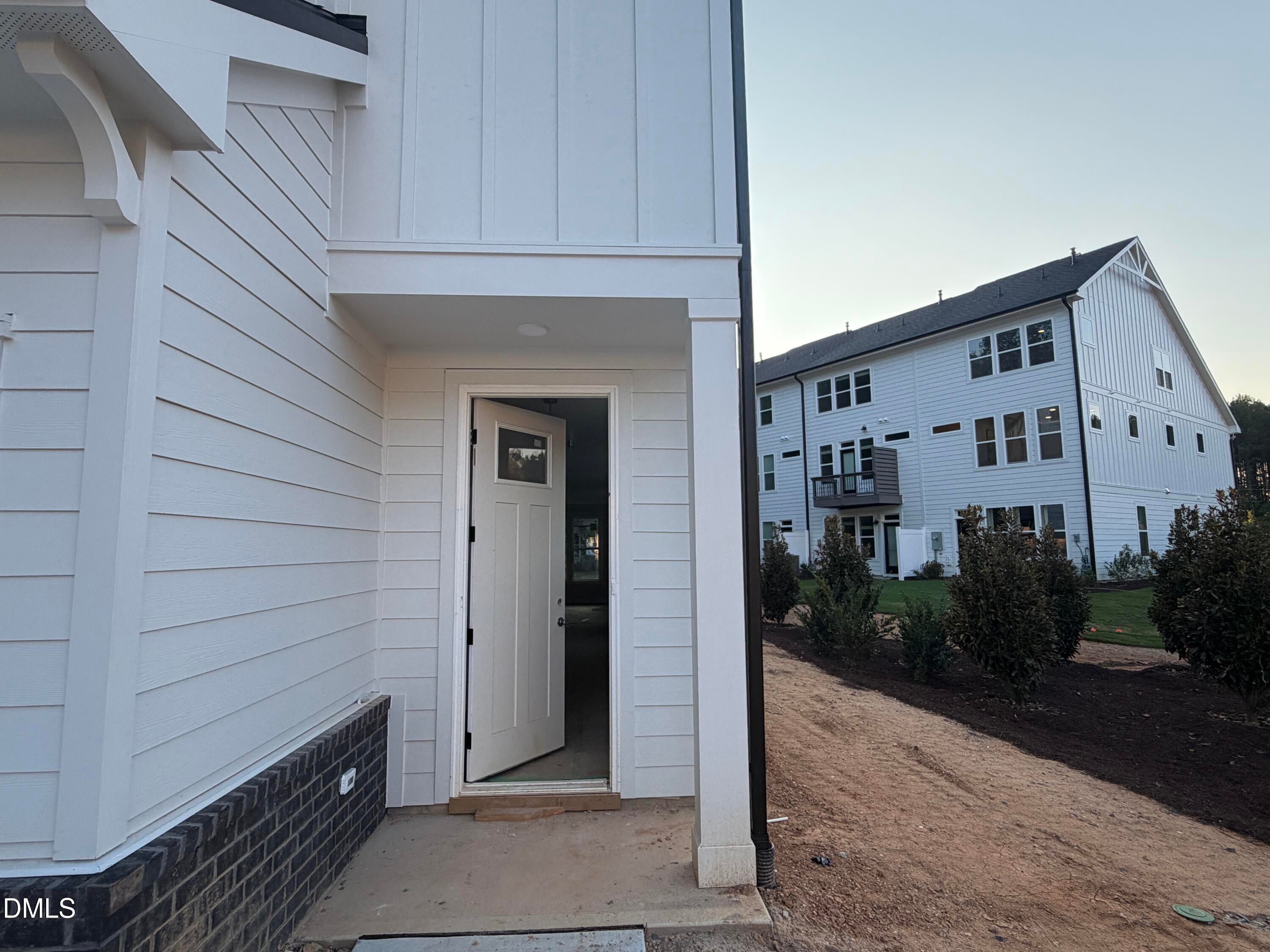615 W Cable Court