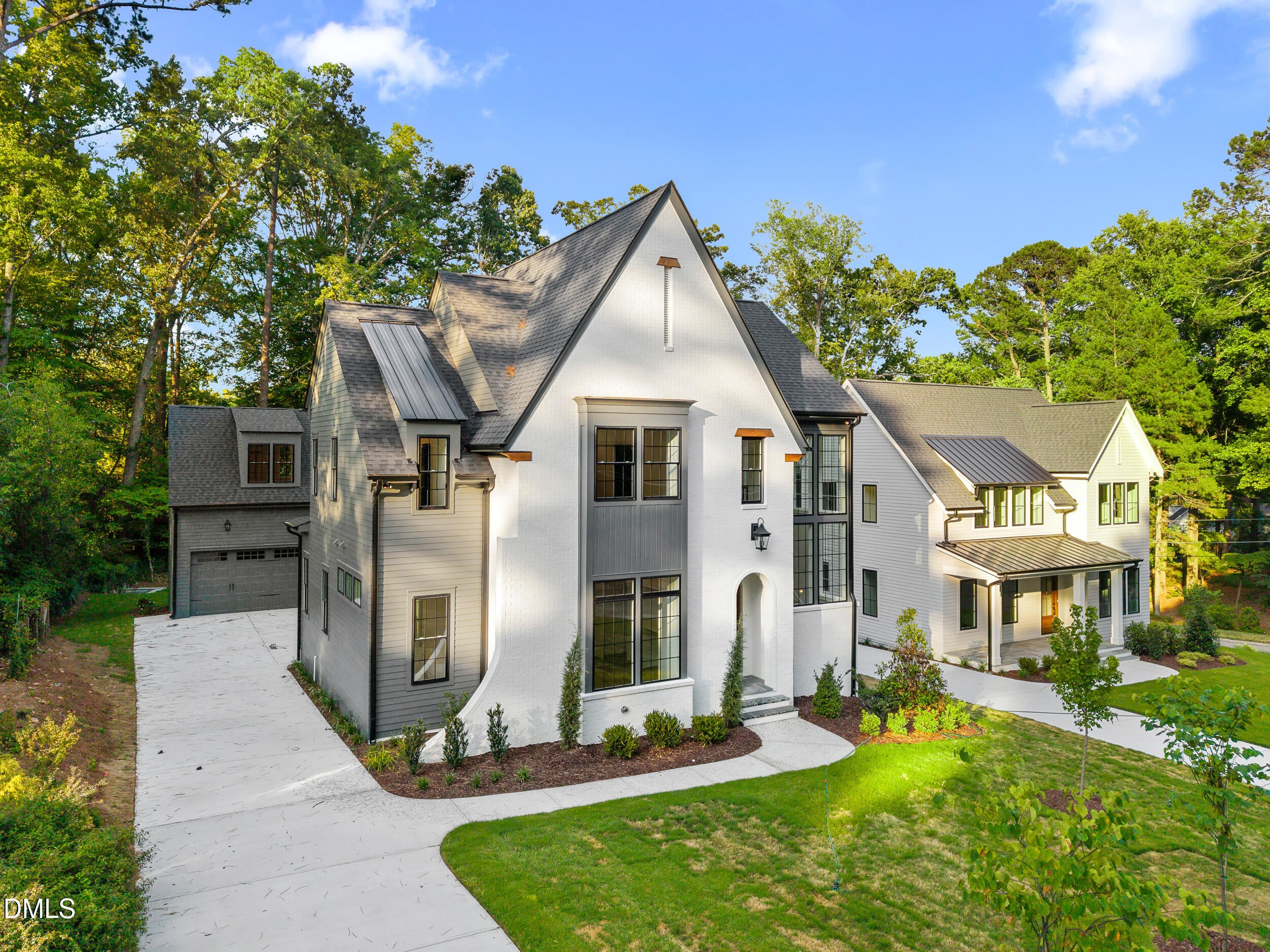 6 Chantilly Place