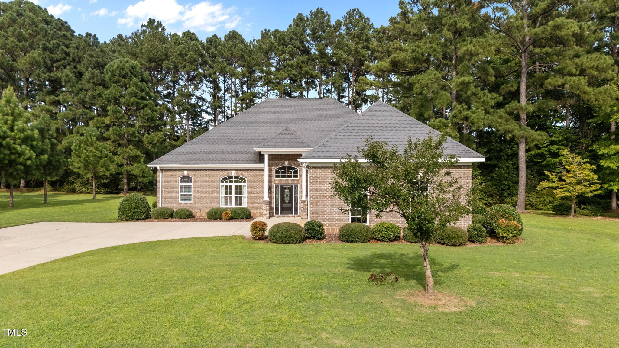 105 Waterfall Lane