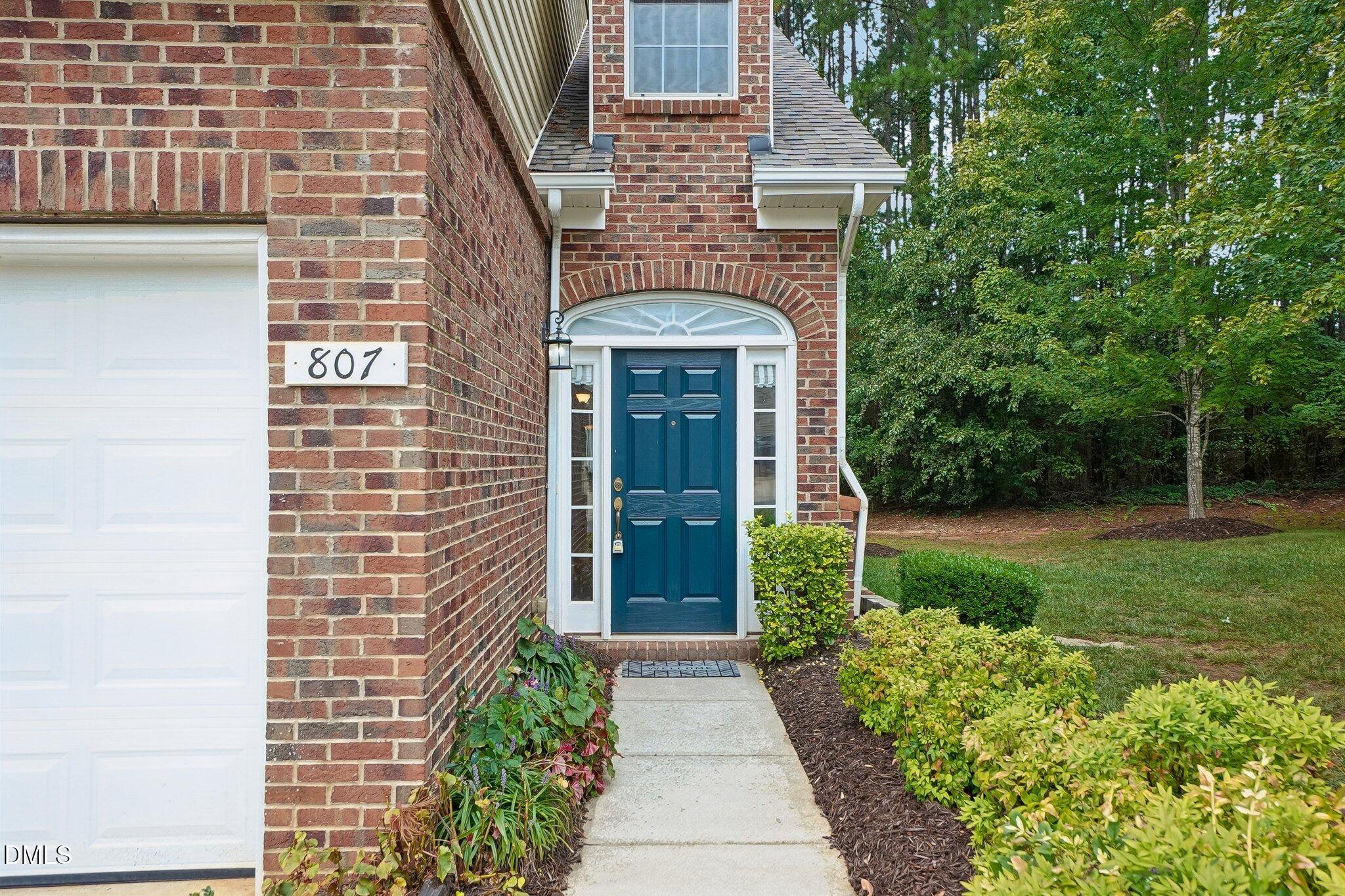 807 Swan Neck Lane