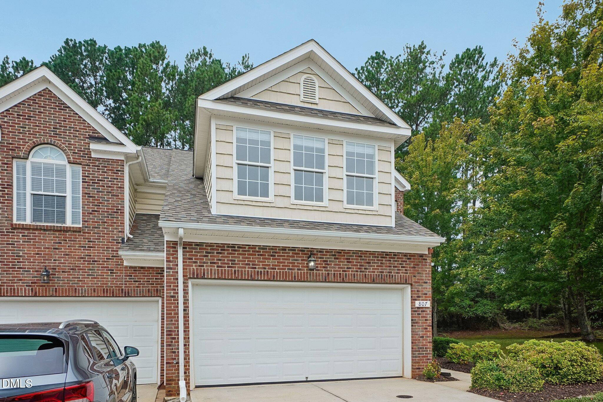 807 Swan Neck Lane