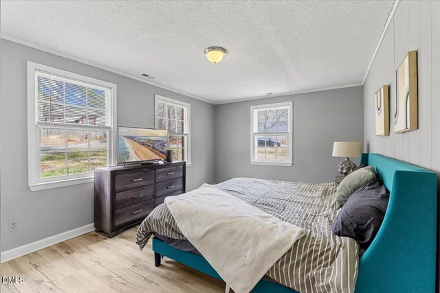 110 Hill Street, photo 4 of 25
