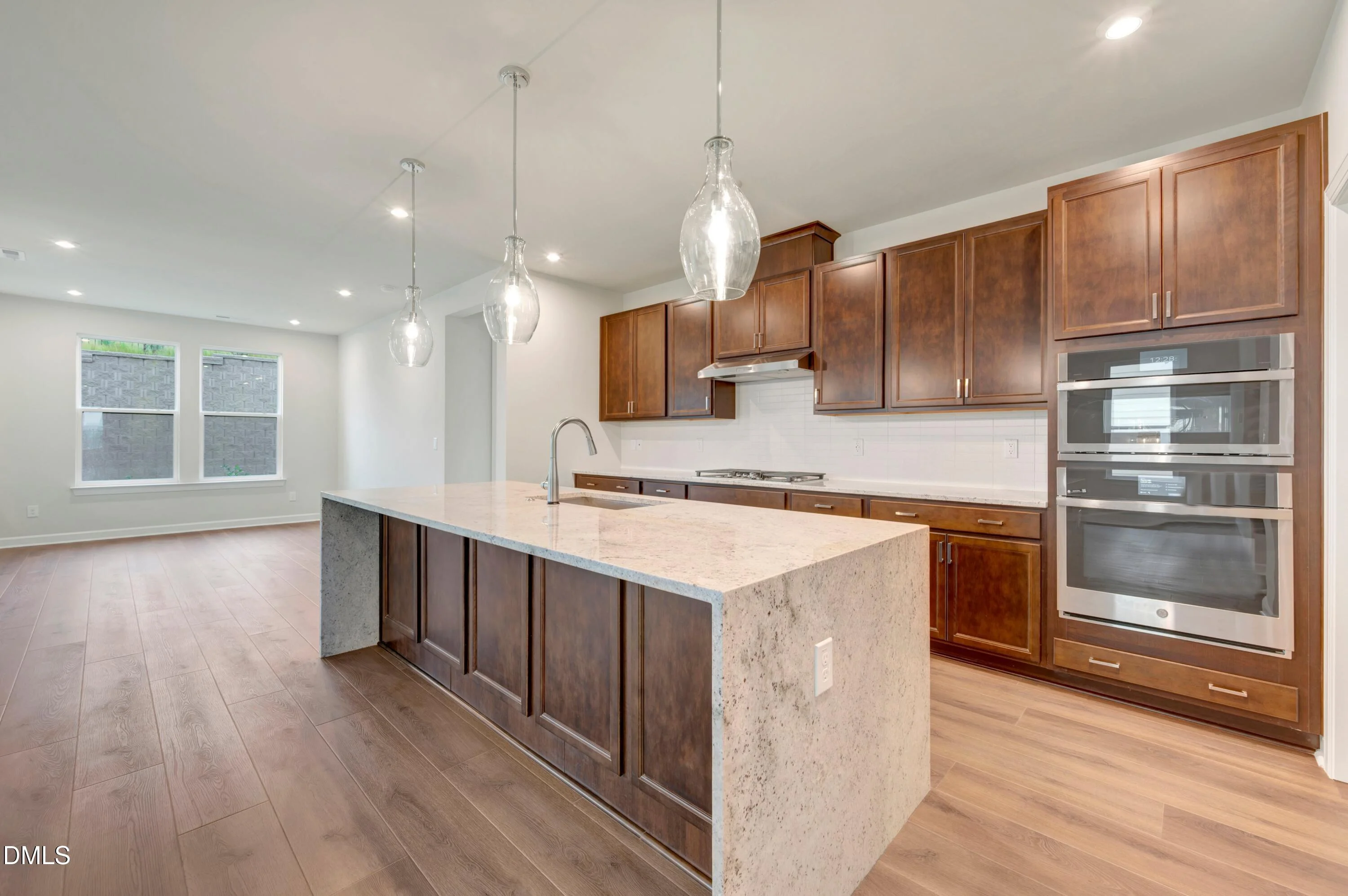 140 Sunny Gln Court