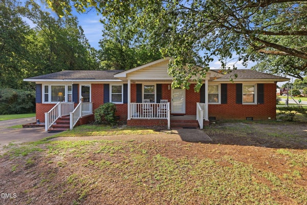 2201 COFFMAN ST, FAYETTEVILLE, NC 28306 - Image c1fdb6bd7ac1a385bd9a8dd3bba678fe/2468445698