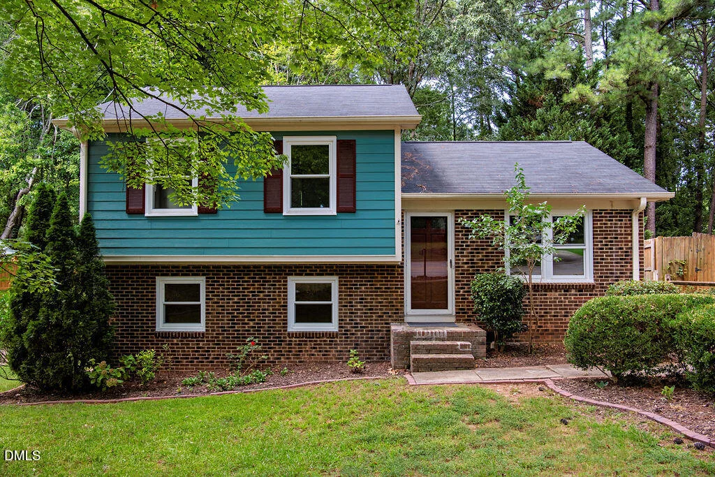 7713 Longstreet Drive