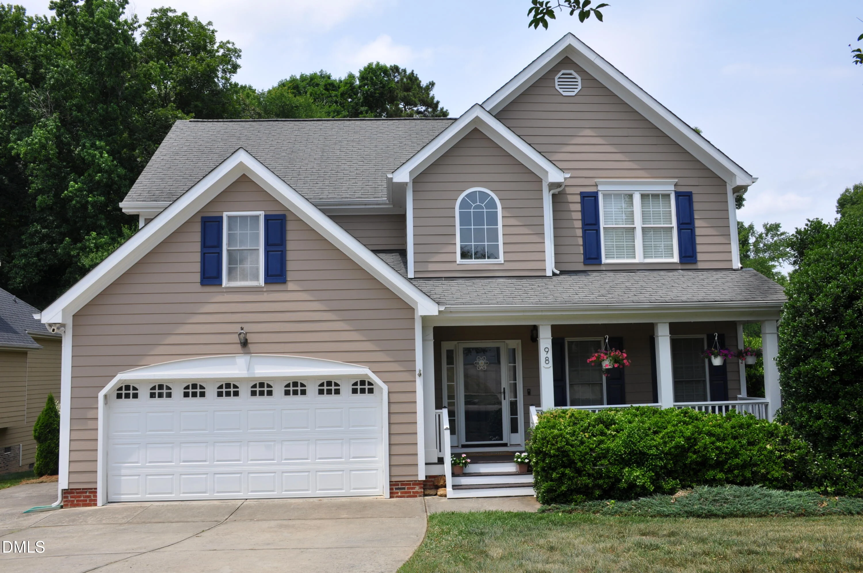 98 Bridle Path