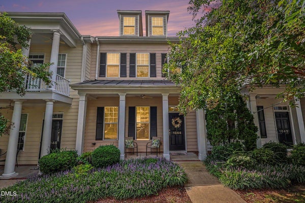 1044 PHILPOTT DR, CHAPEL HILL, NC 27517 - Image c2cc85d37ab2c18bc4fe8ab81b869d75/2916462860