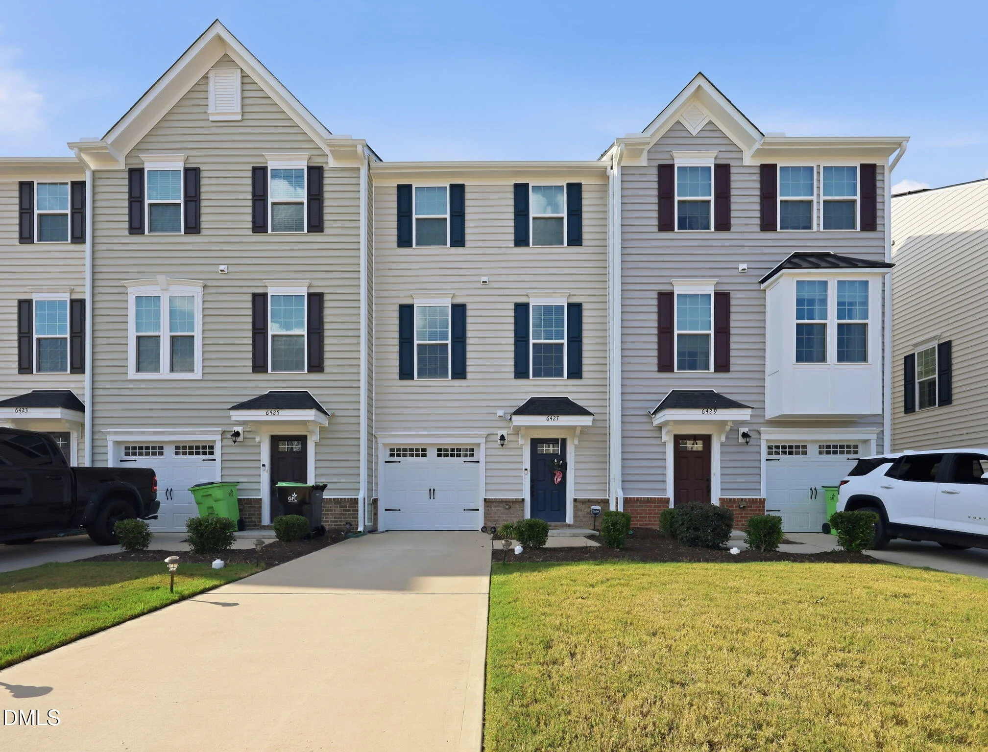 6427 Pathfinder Way