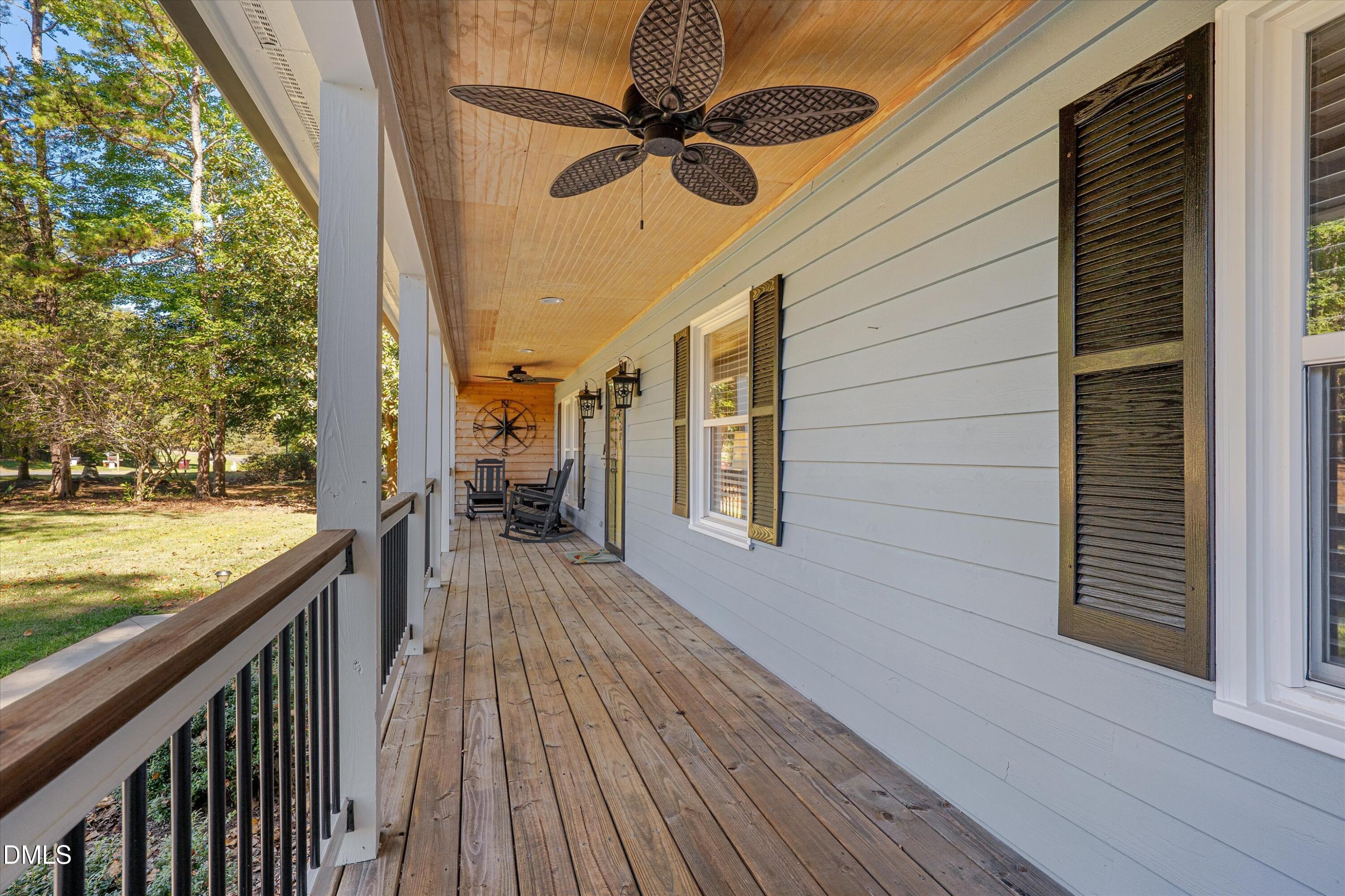 408 Lake Winds Trail