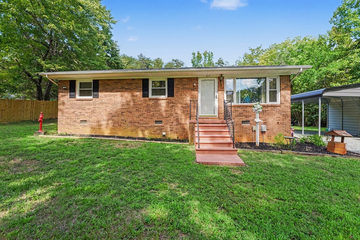 417 Circle Drive