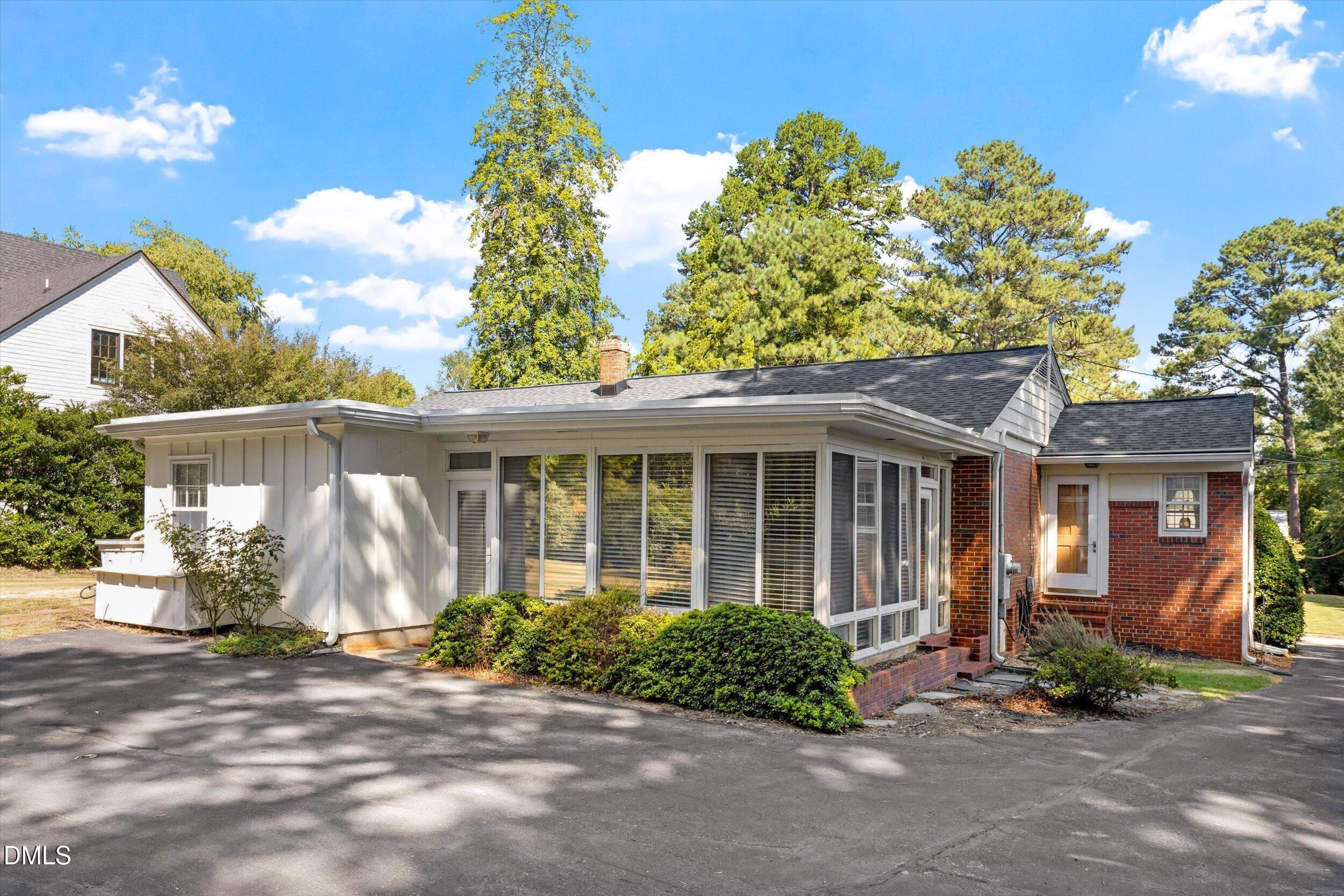 3413 Redbud Lane