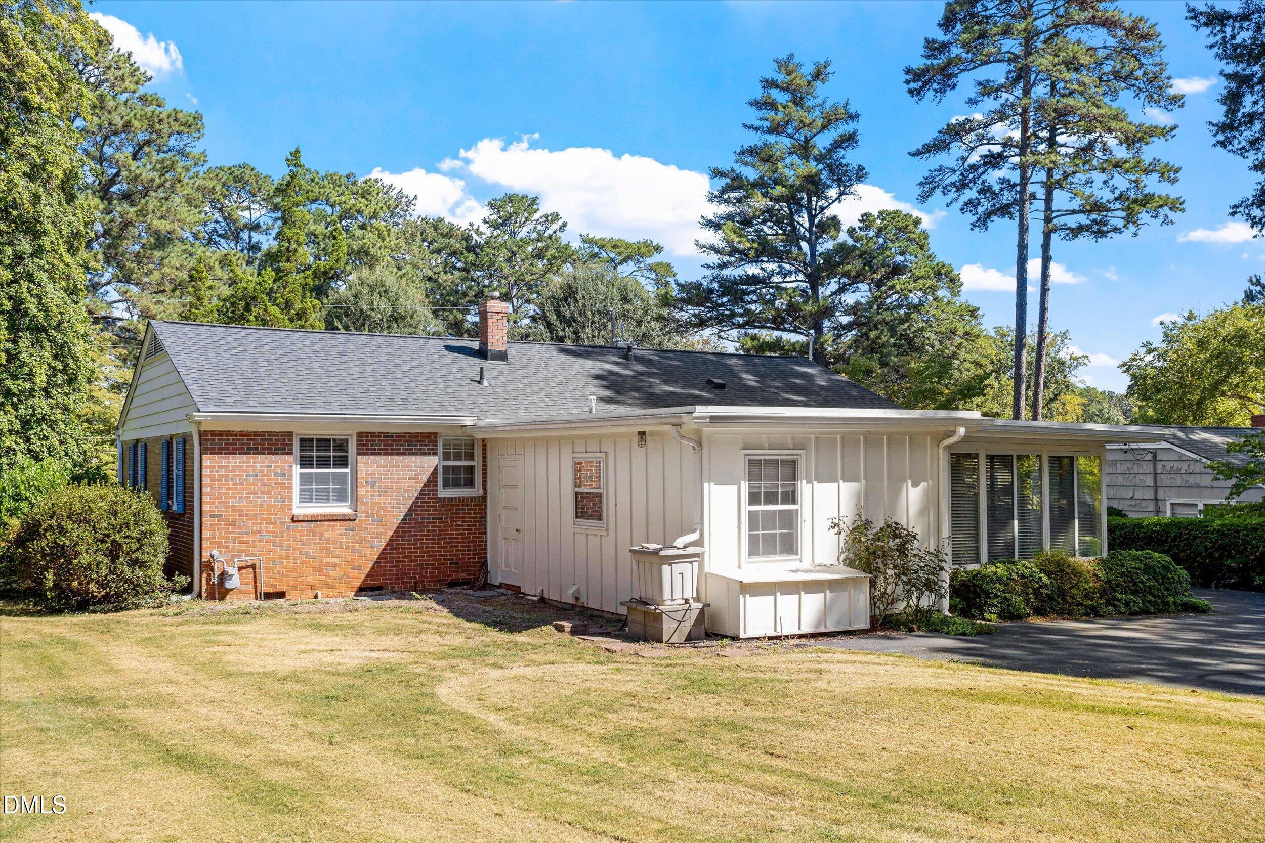 3413 Redbud Lane