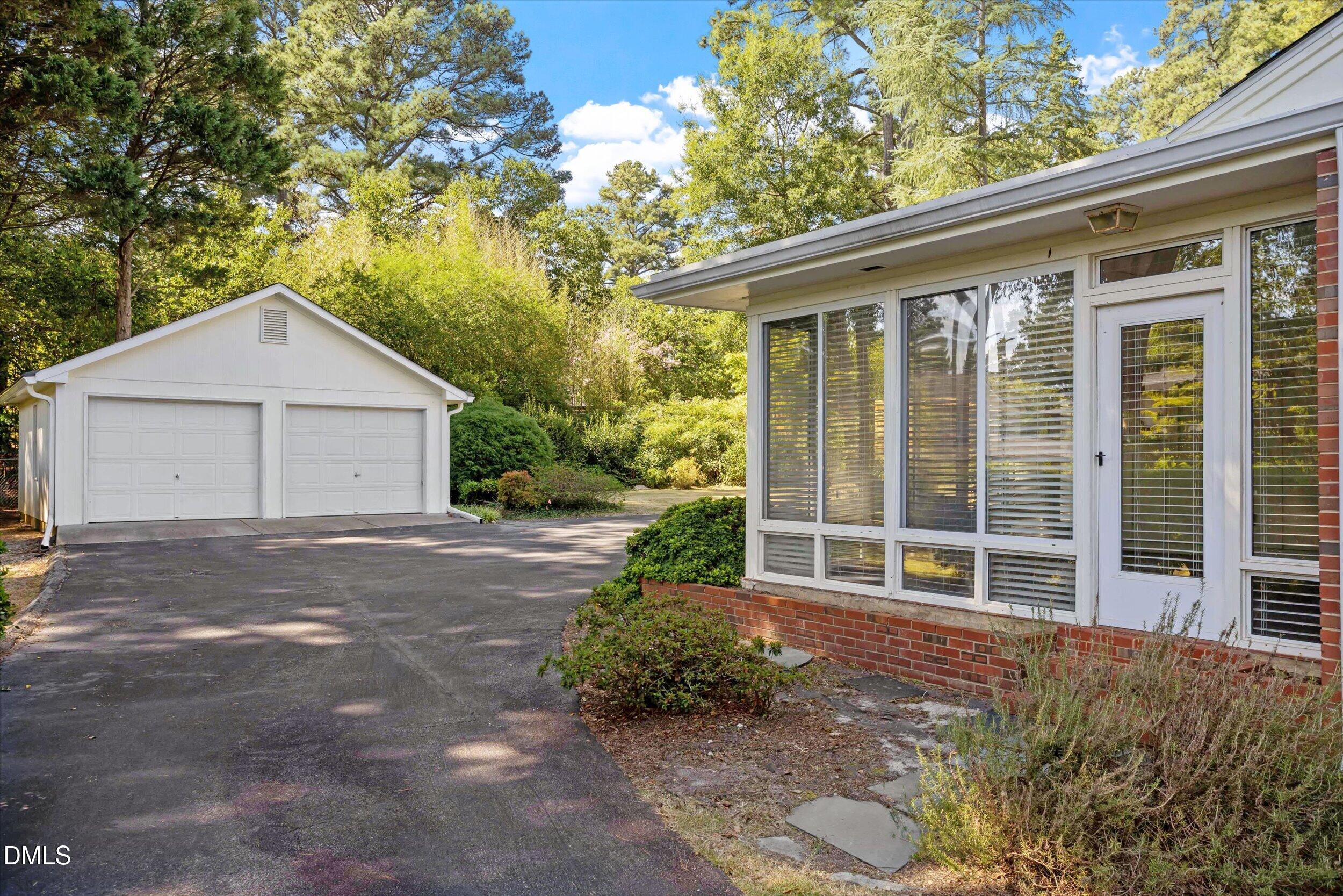 3413 Redbud Lane
