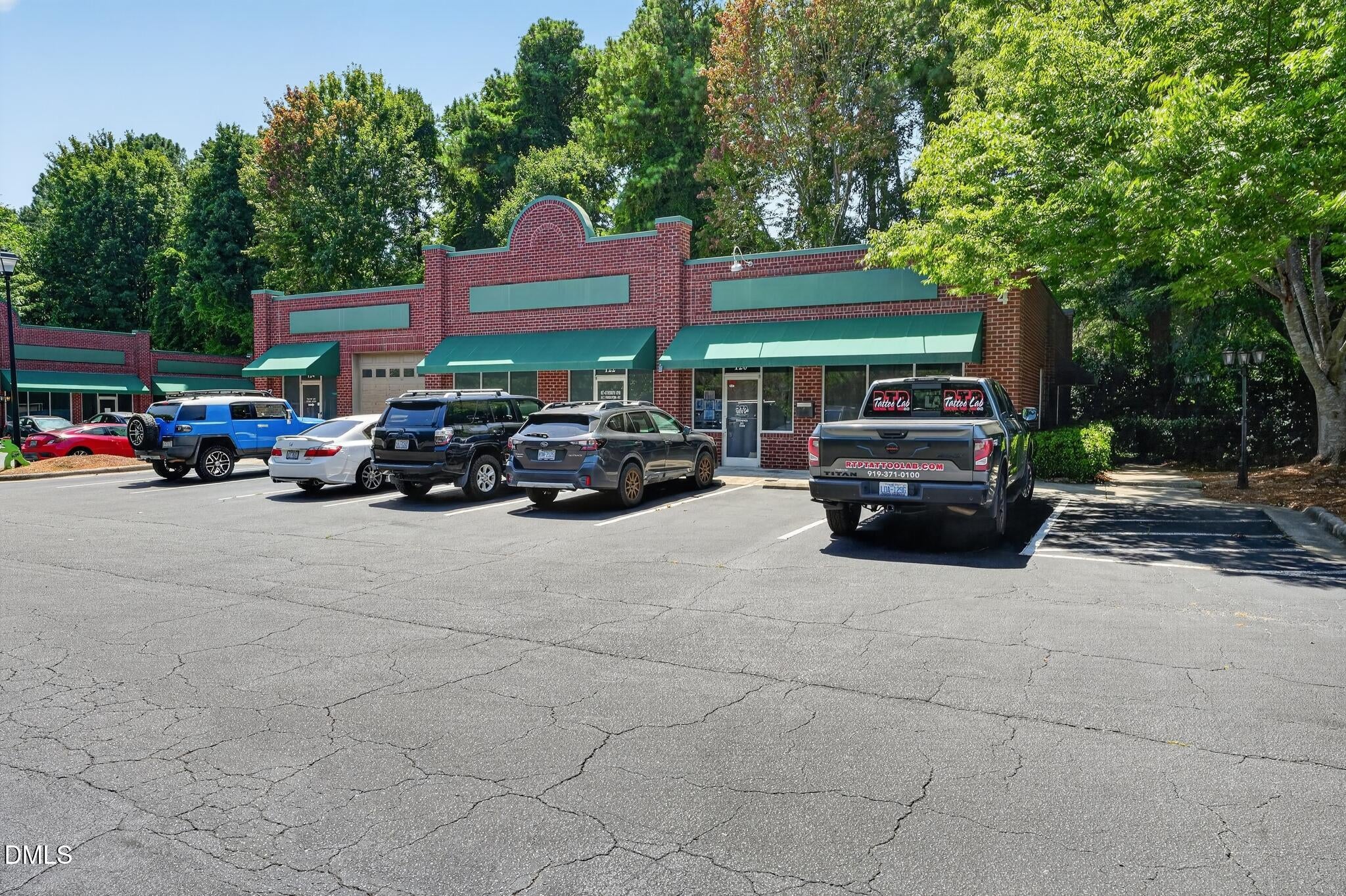 594 E Chatham Street 120, 122, 124