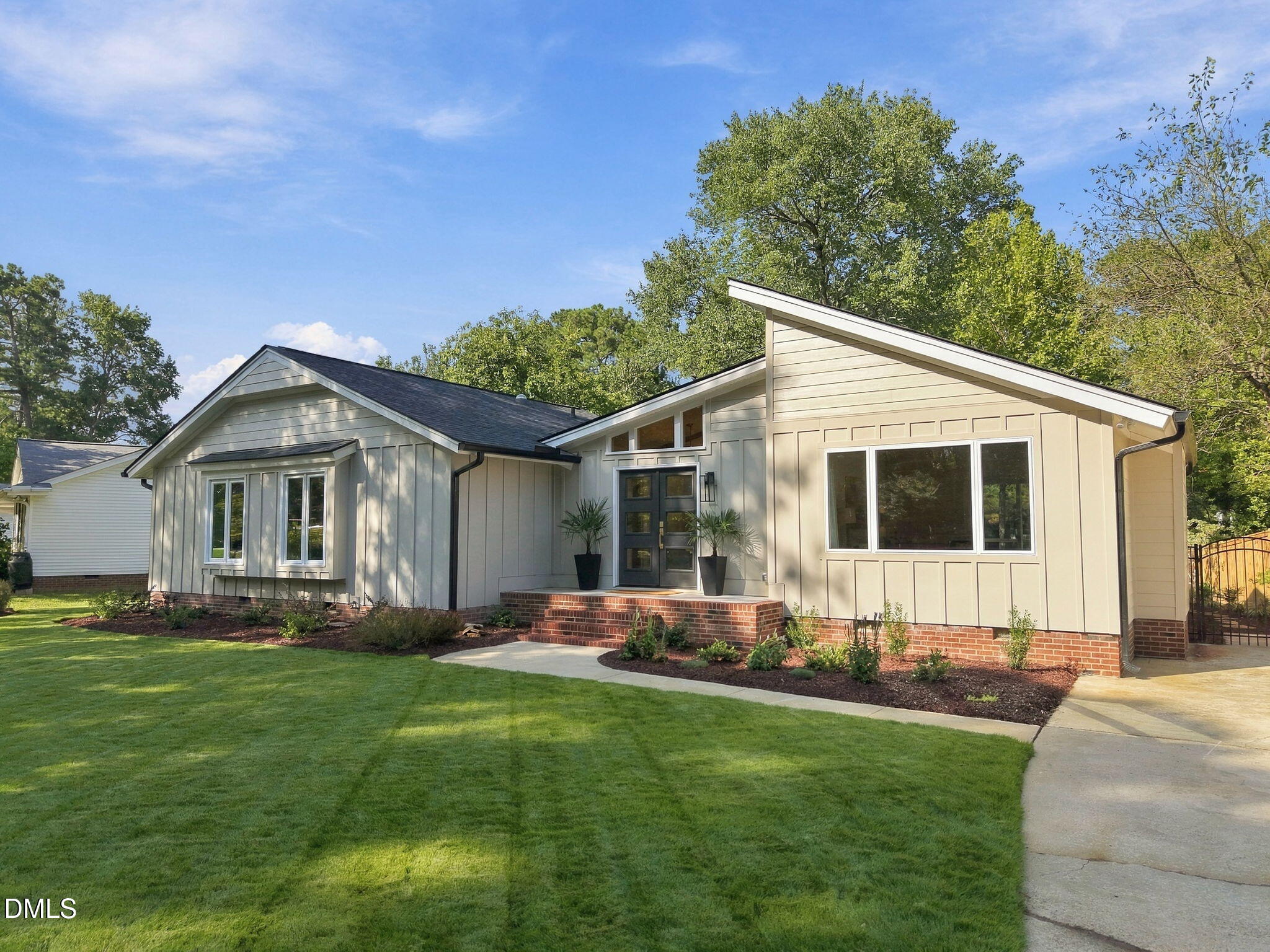 102 Coronado Way