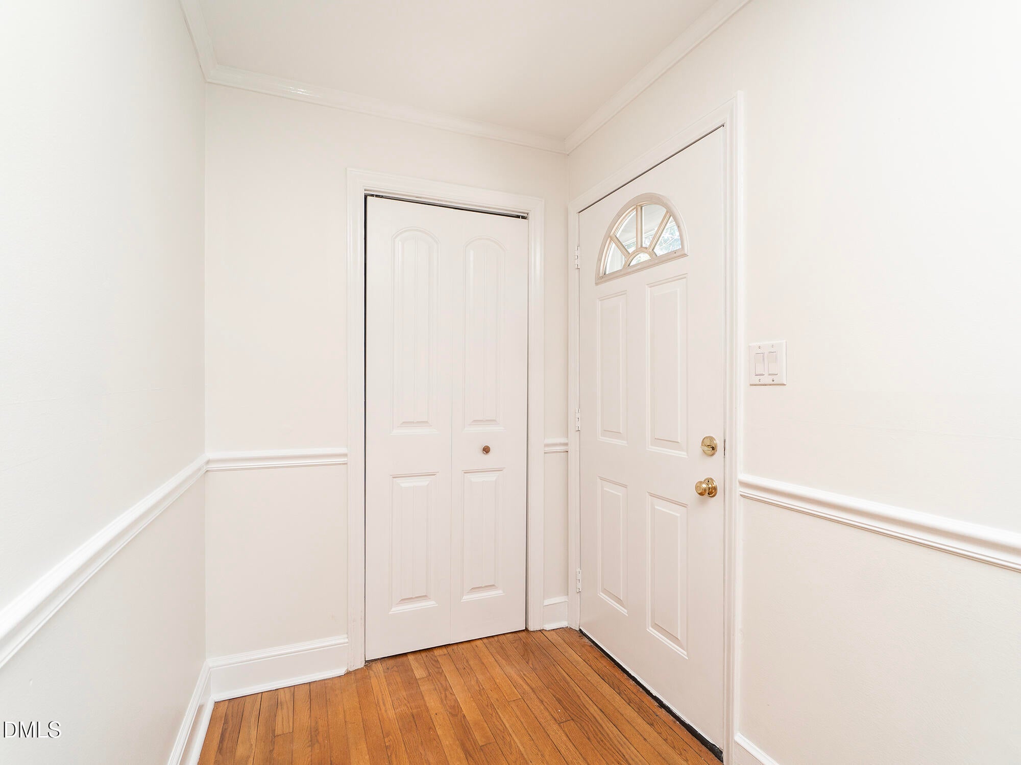 1527 Sherwood Drive