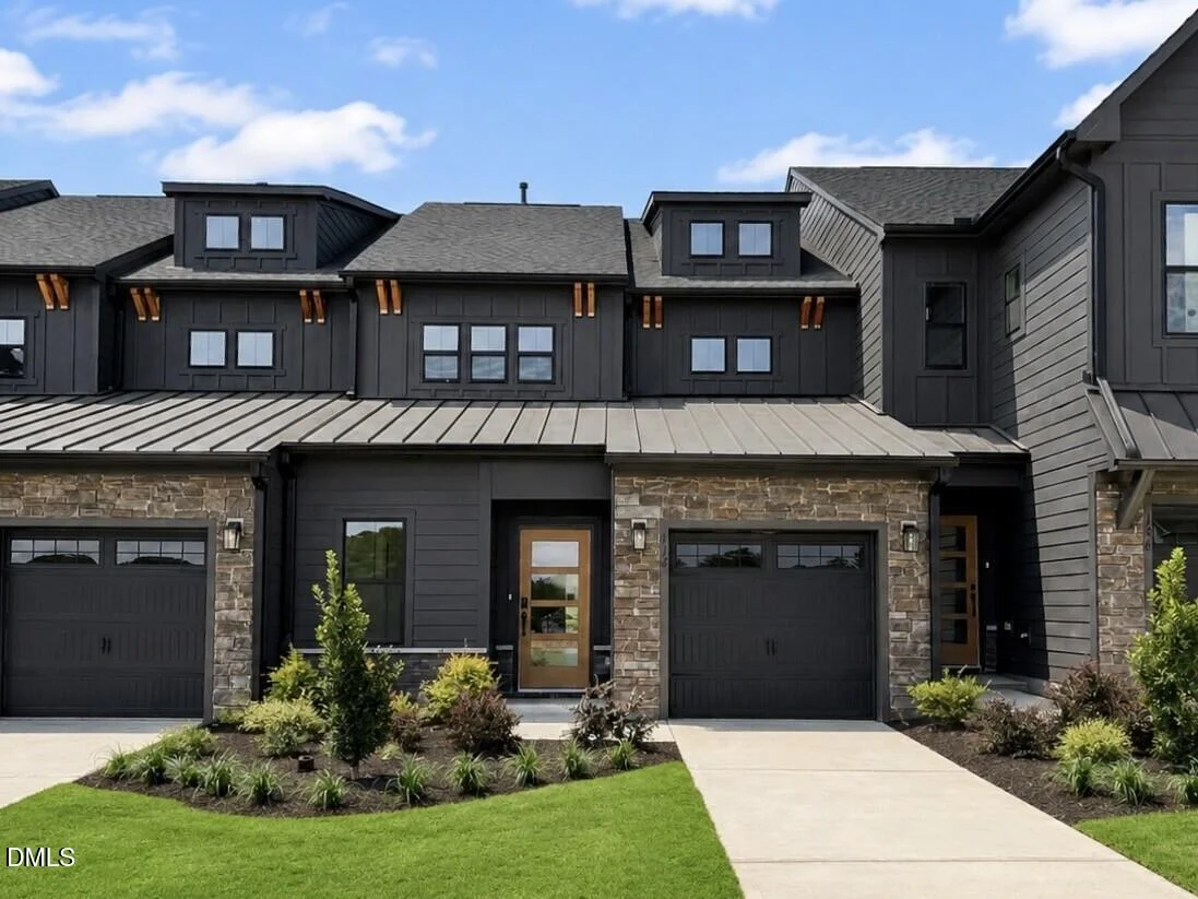 112 Golden Leaf Drive Unit 325
