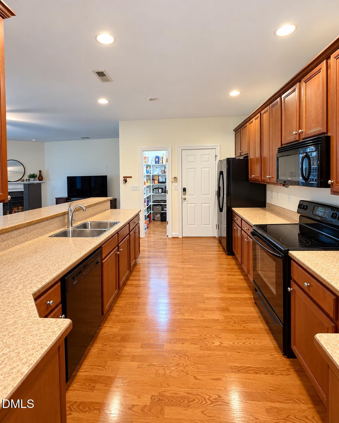 8105 Satillo Lane