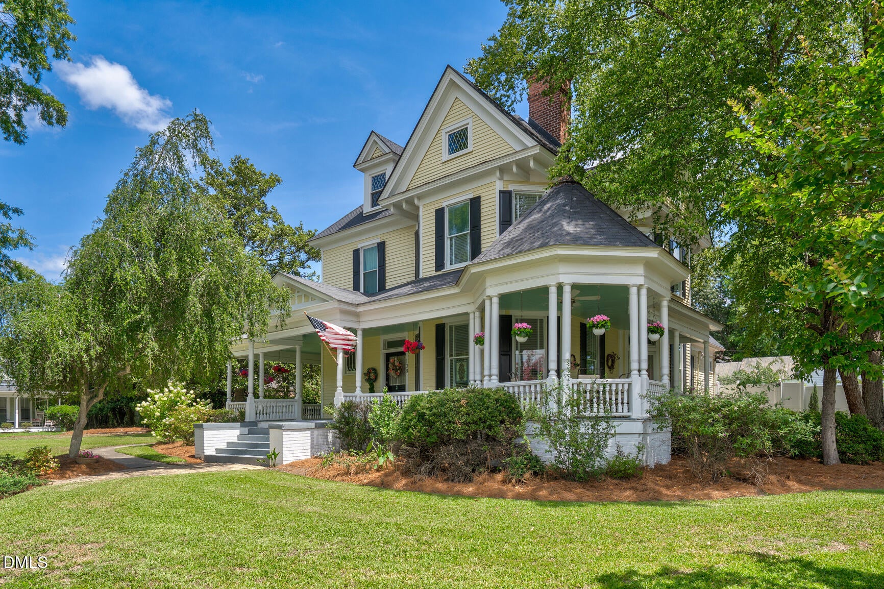 109 S Walnut Street
