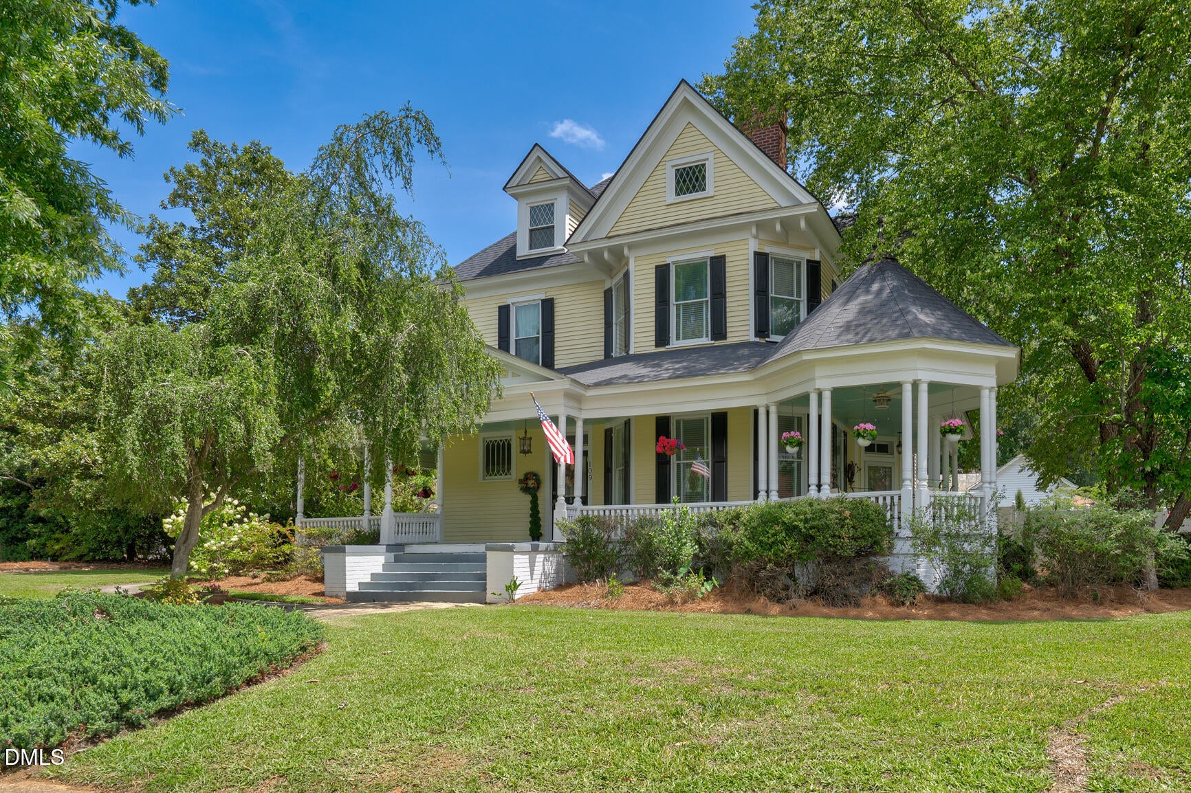 109 S Walnut Street