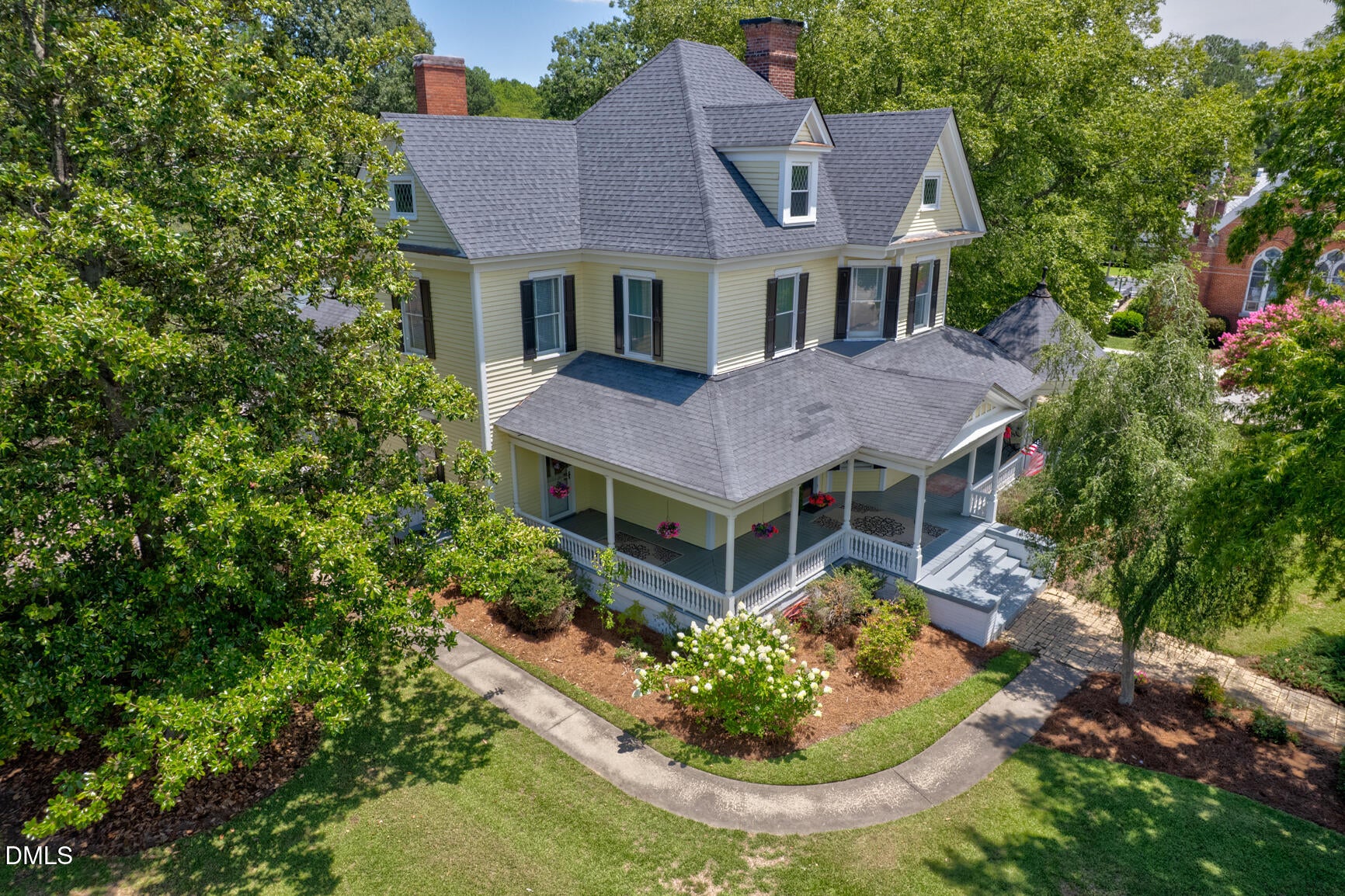 109 S Walnut Street