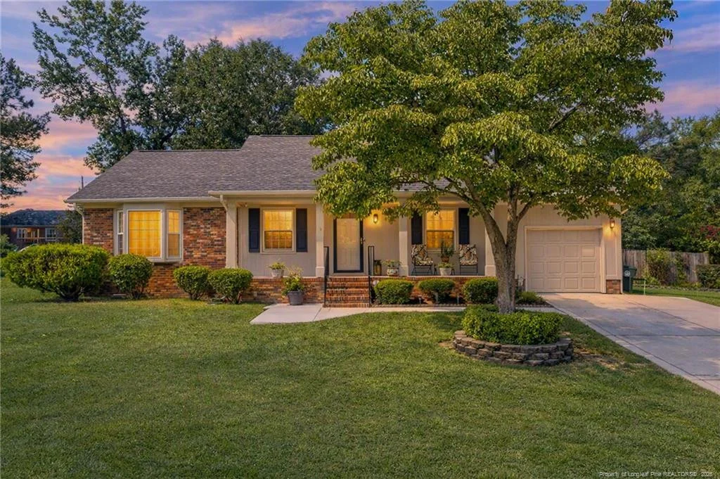 2704 Frankfort Circle