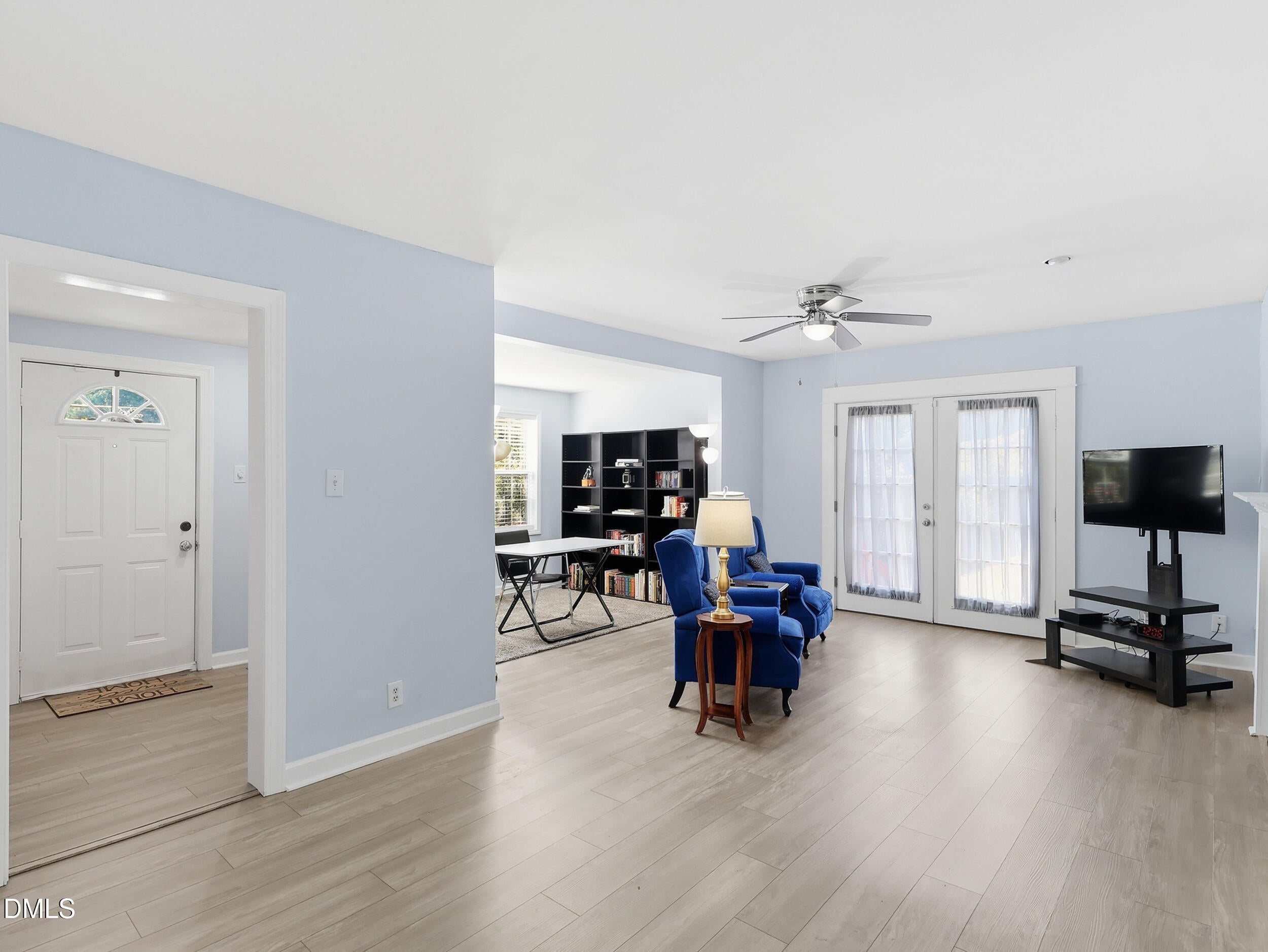300 W Gannon Avenue W