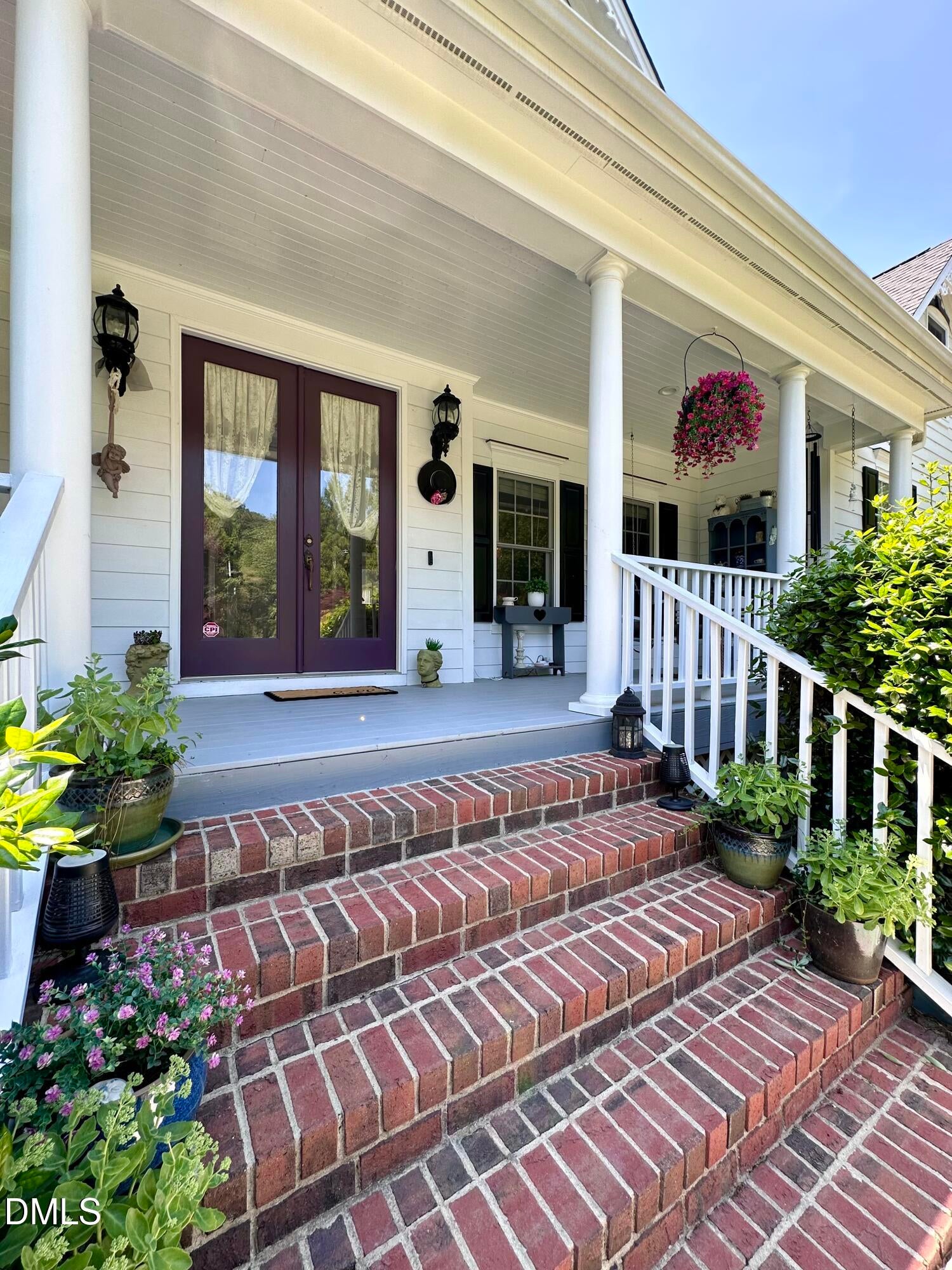 5753 Brushy Meadows