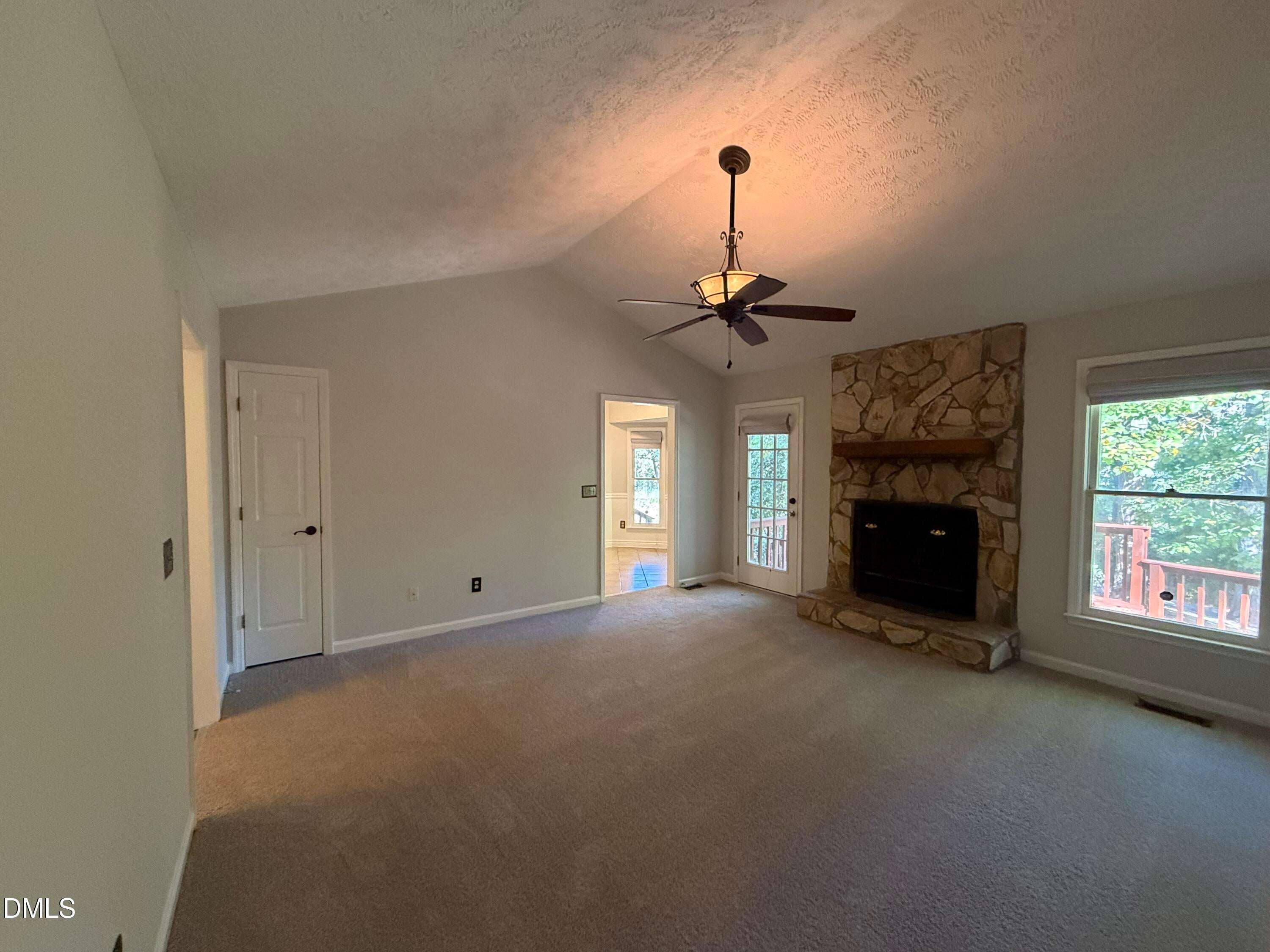 1290 Arailia Drive