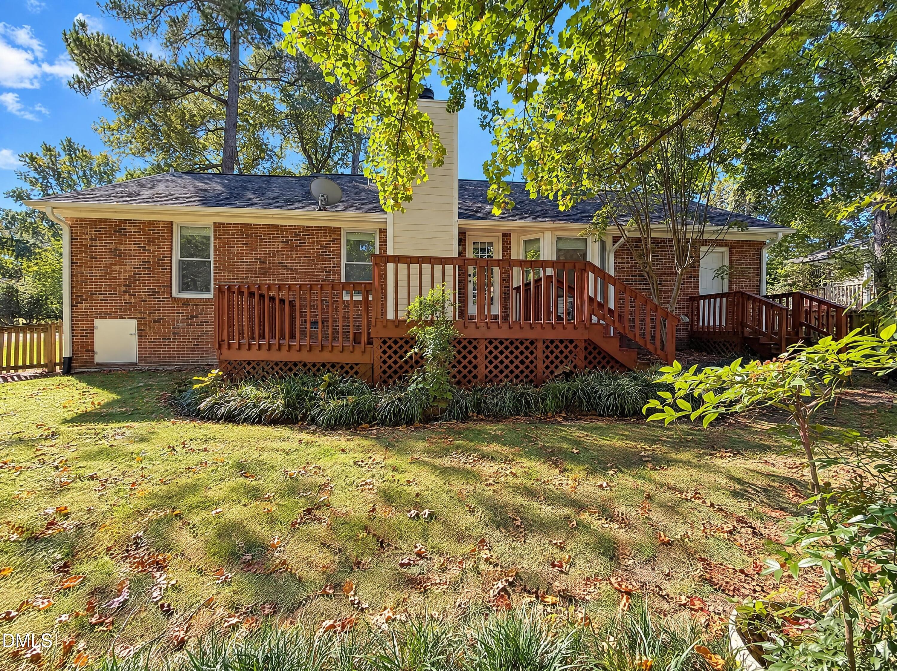 1290 Arailia Drive