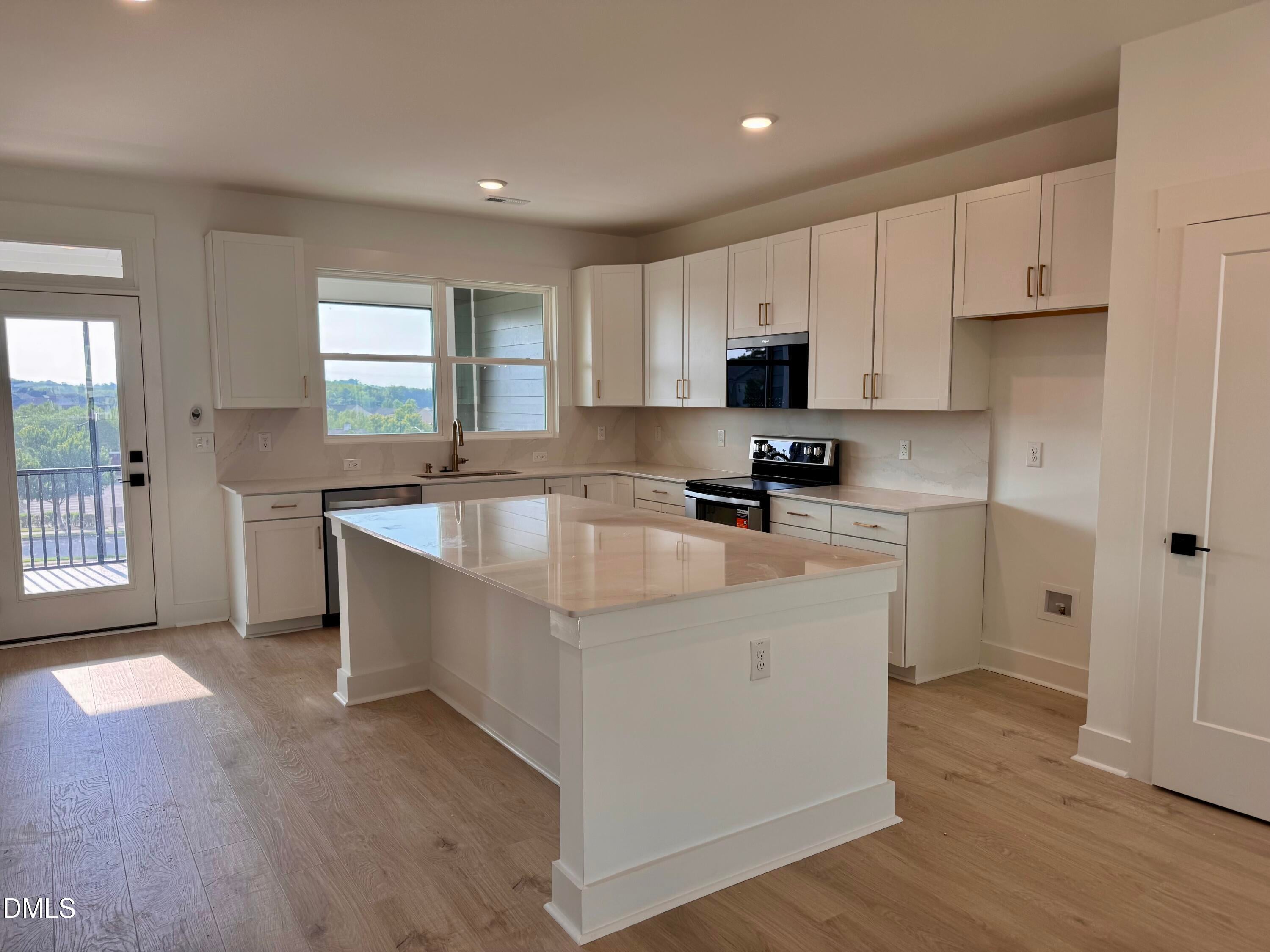808 Portia Way