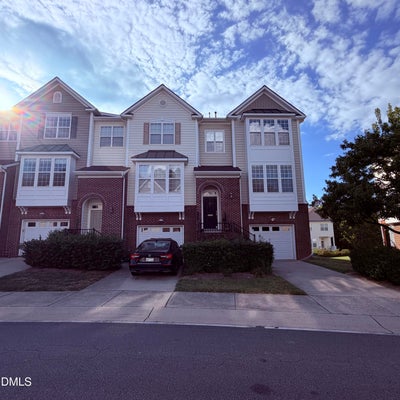 5410 SILVER MOON LN, RALEIGH, NC 27606 - Image c8ff8793d94bb6351fb81ec2252a06bf/3313141858