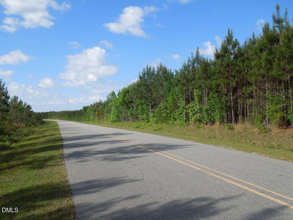 000 River Road