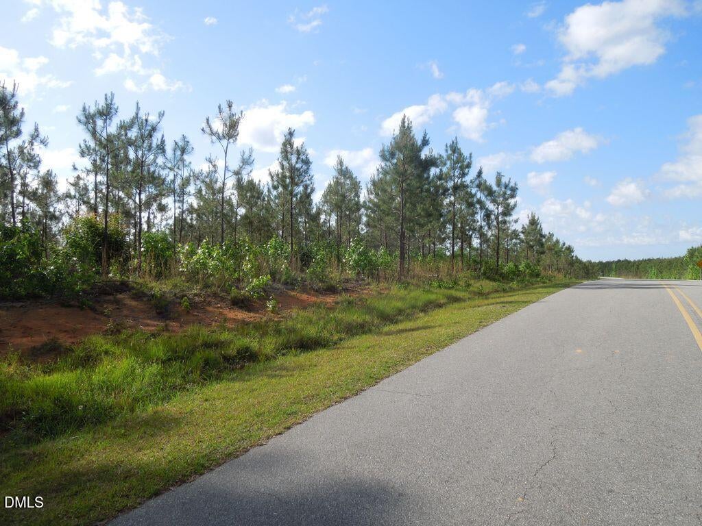 000 River Road
