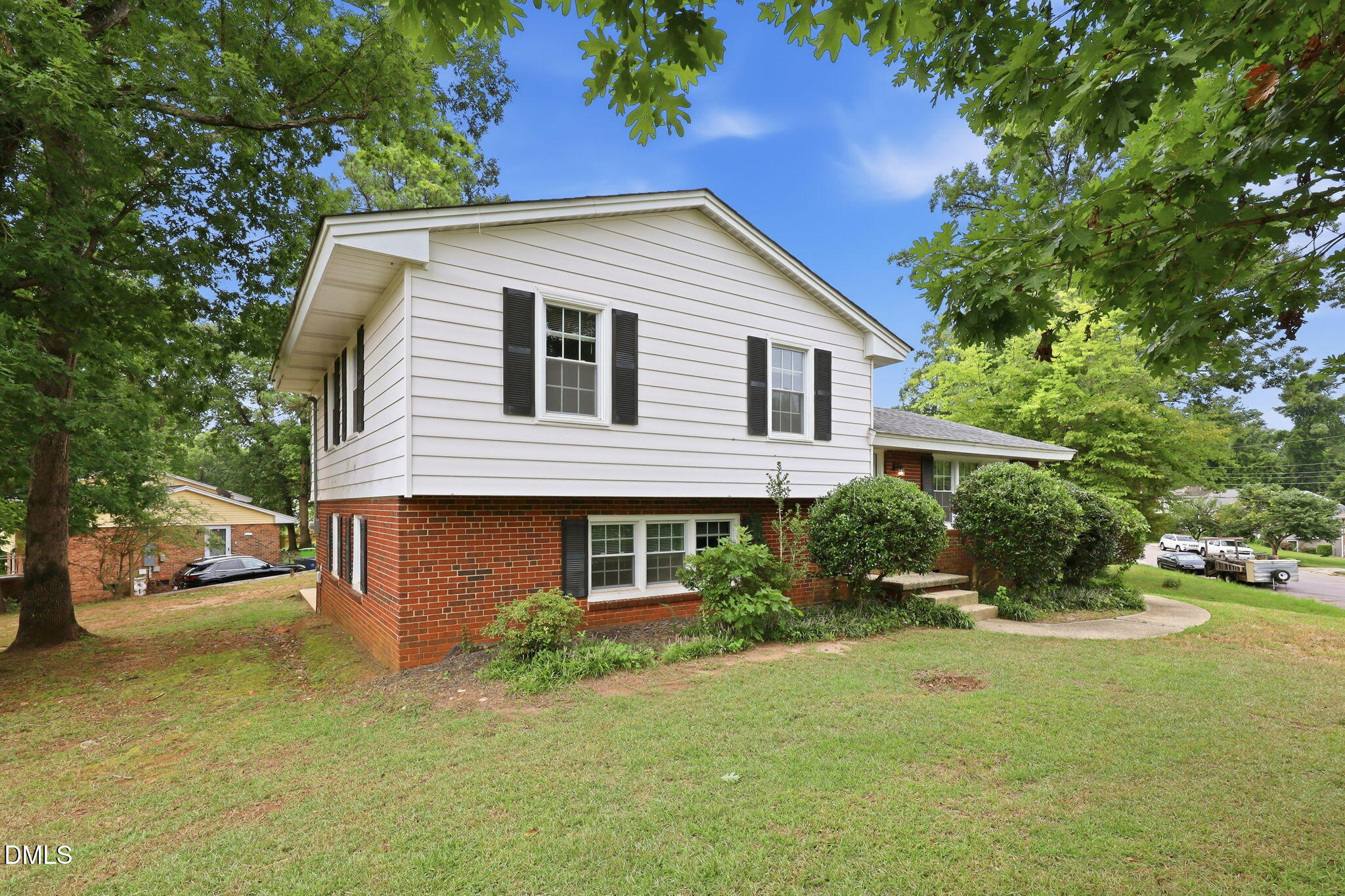 1536 N King Charles Road