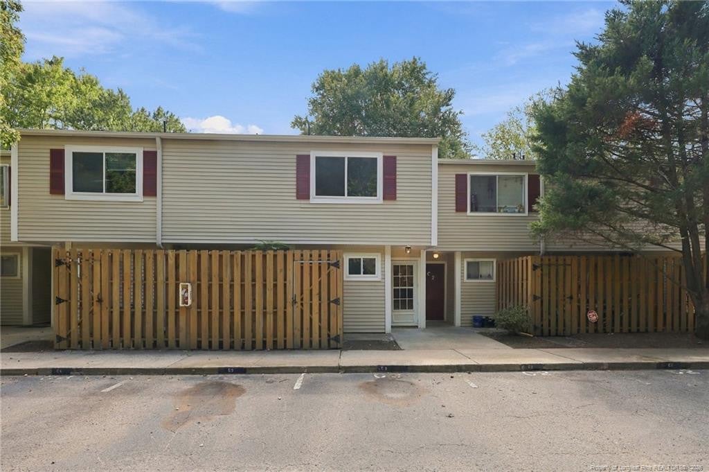 220 Elizabeth Street C3