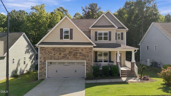 214 HAWKESBURG DR, CLAYTON, NC 27527 - Image cabfb236c28eaa7e609638f3c328ca36/1453782901