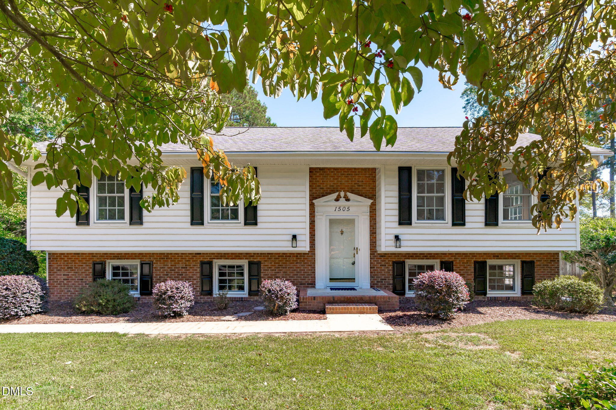 1505 Kennon