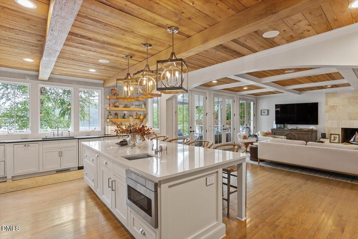 150 Lochwood W Drive