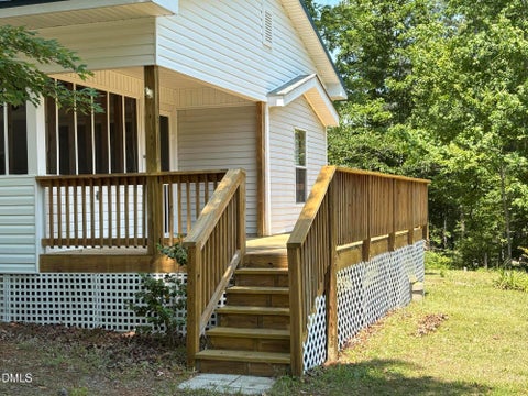 Photo of 115 Red Oak Drive, Louisburg, NC 27549 (MLS # 10169615)