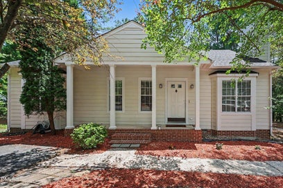 107 Bay Colony Court Chapel Hill NC 27517