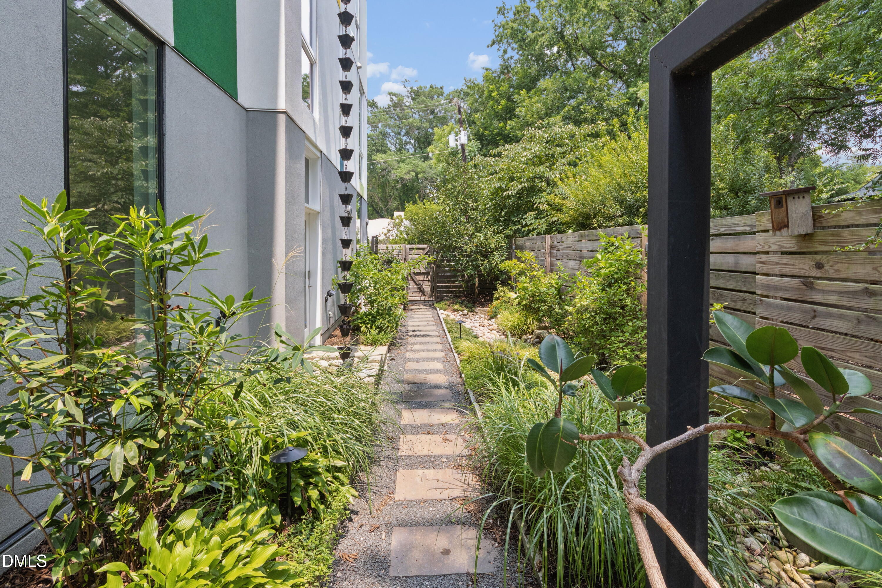 524 N Mangum Street 11