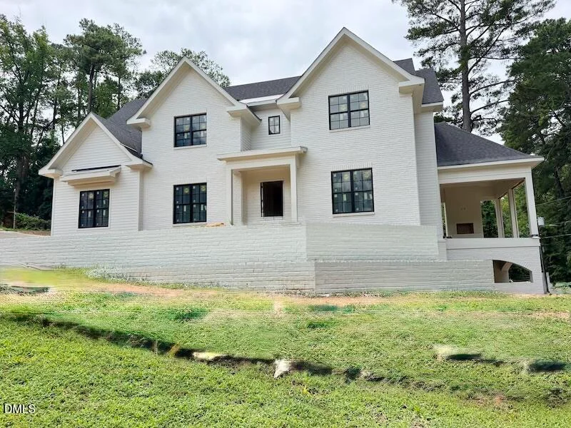 2123 Dunhill Drive