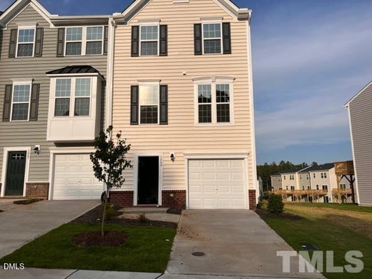 1009 ROMERIA DR, DURHAM, NC 27713 - Image cf463b8c0d27a7e69a4edf3b612df53d/3265502831