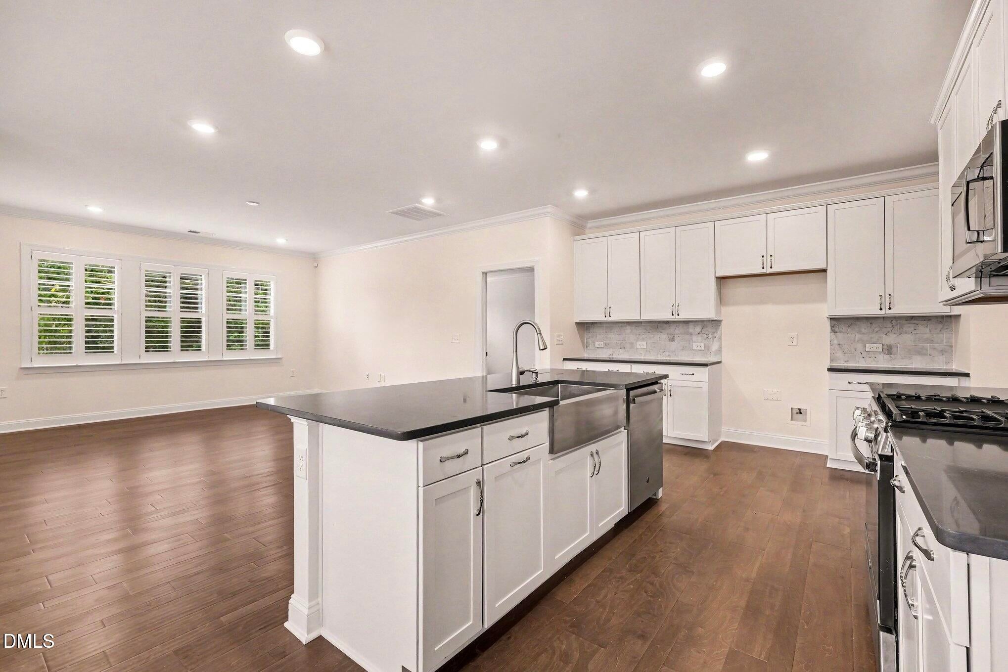 1103 Surveyor Drive