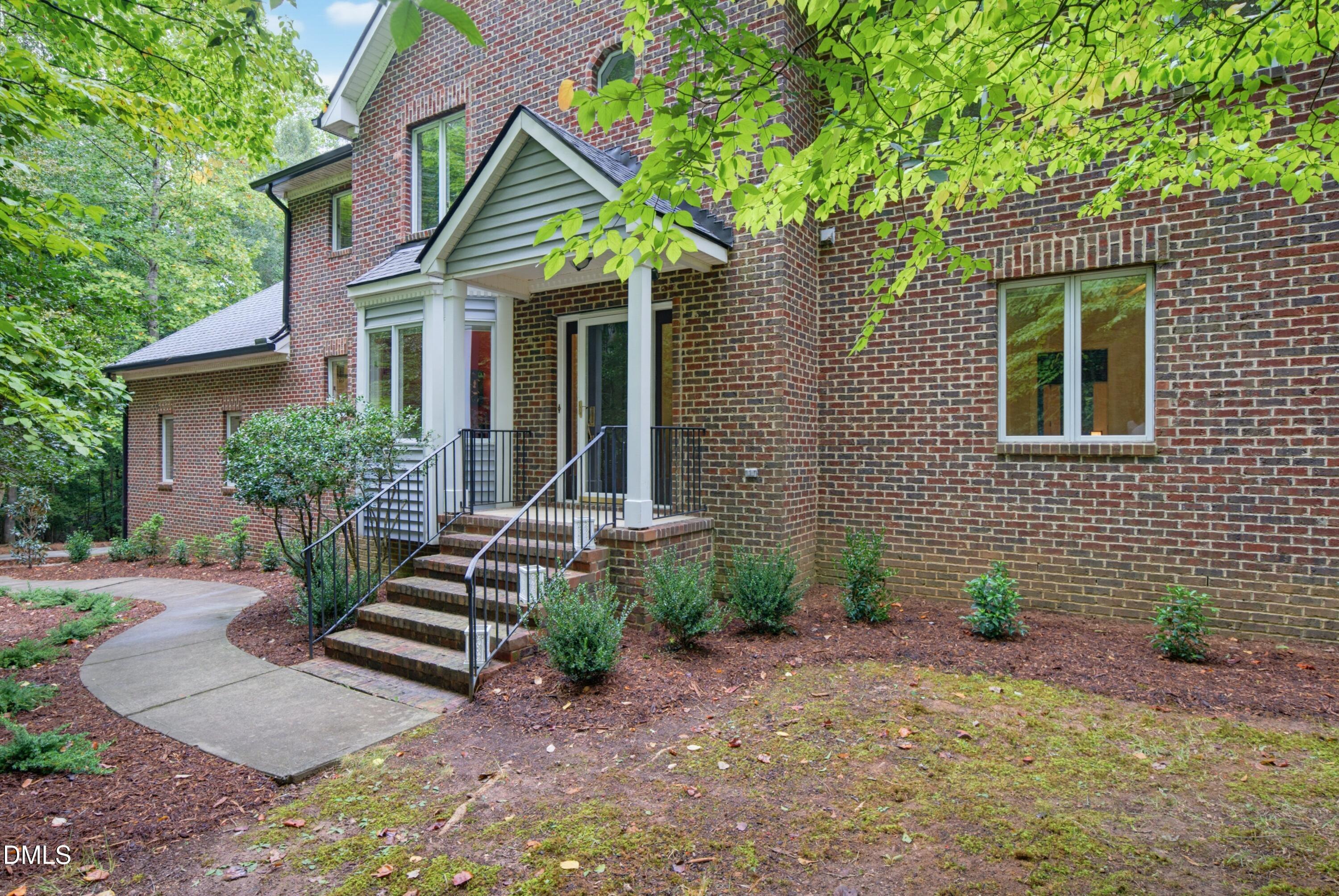 1105 Erins Way Lane