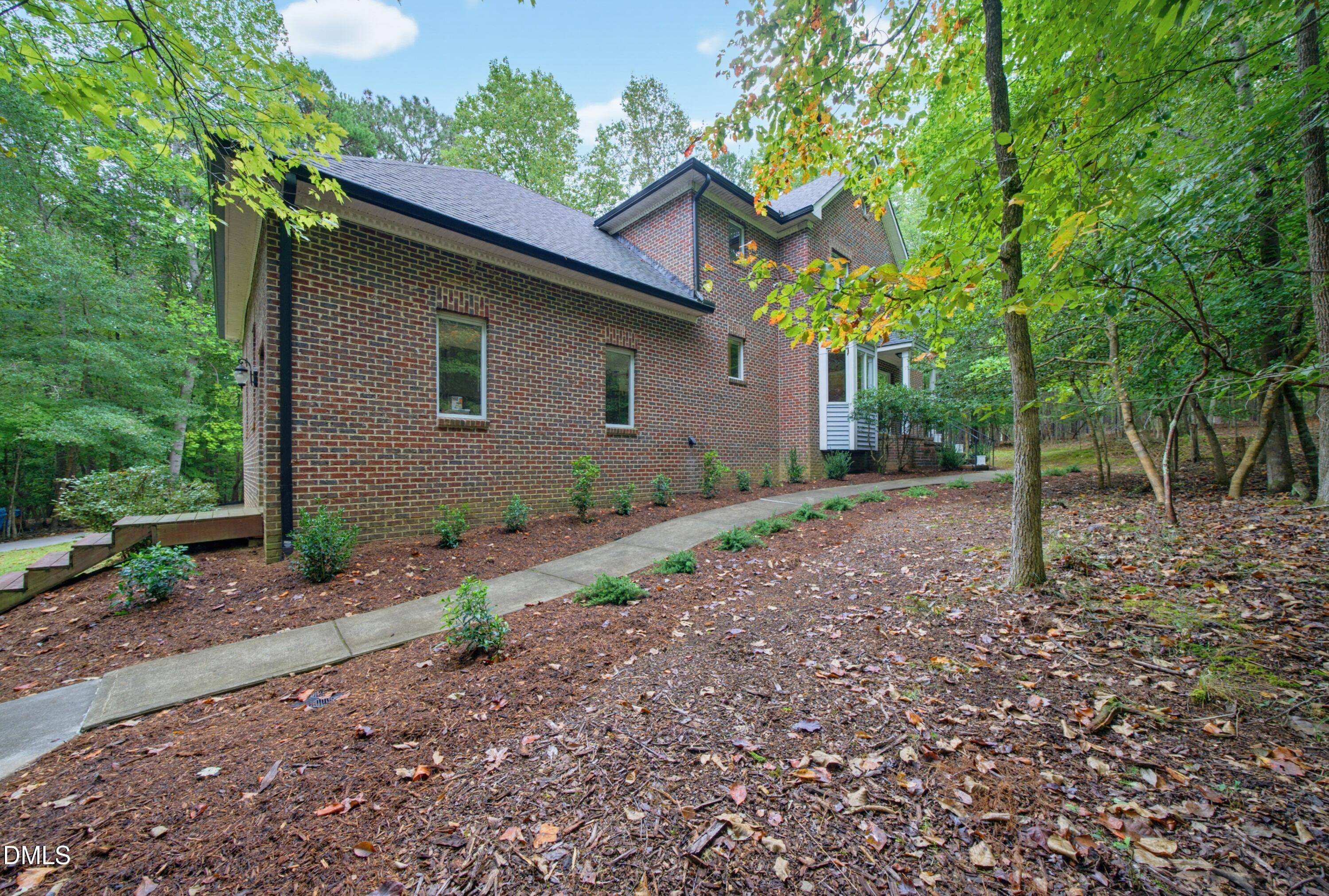 1105 Erins Way Lane