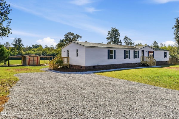 185 BONEY RD, ROSE HILL, NC 28458 - Image cfcb4ef0cd1d483524169fde745186cc/3102452323