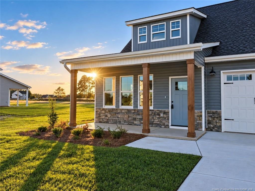 147 Evelene Way